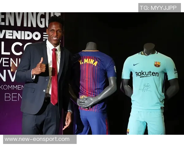 罗马诺与菲米亲密合影赞其场上表现与场下魅力并存 罗马诺与菲米亲密合影赞其场上表现与场下魅力并存