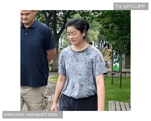 姚明谈新一代成长：倾听内心声音而非父母意见