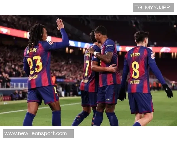 西甲9月最佳阵容揭晓巴萨五将入选姆巴佩与阿尔瓦雷斯搭档