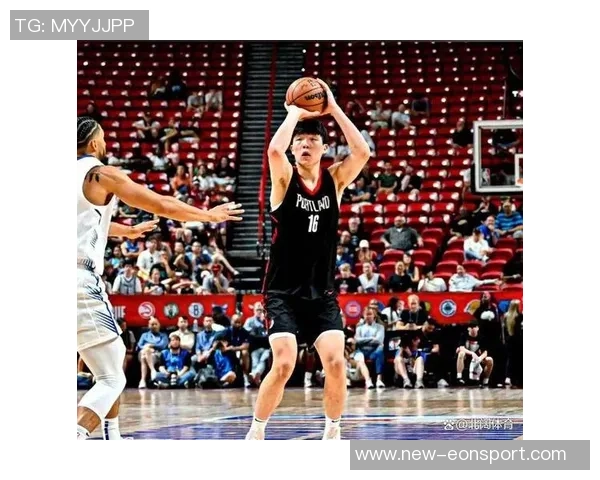 拓媒分析杨瀚森与亚当斯卡位犯规细节揭示比赛判罚争议