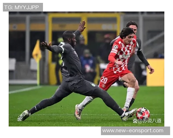 法尔克透露拜仁关注费耶诺德右后卫雷德或成博伊替代人选