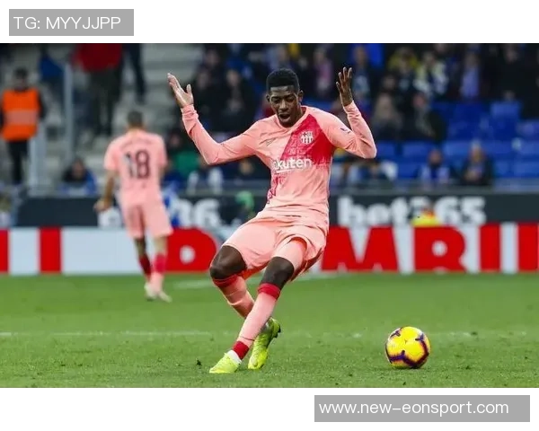 登贝莱禁区内华丽过人精彩挑射破门再添一球助力球队逆转胜利